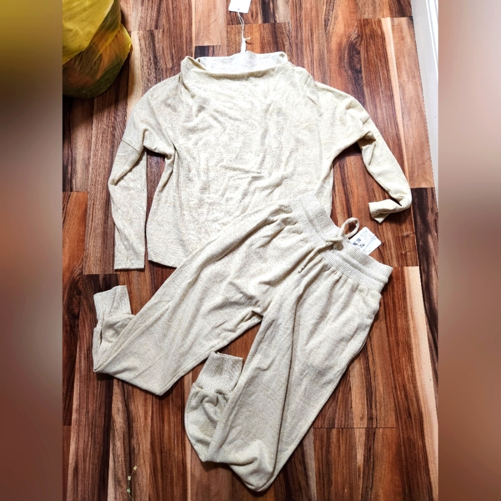 Cozy Cream Lounge Set